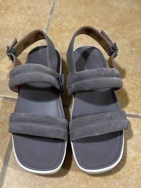 UGG Lynnden Suede Platform Sandals